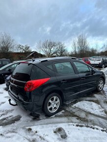 Dily z tohoto vozu Peugeot 207 sw - 3