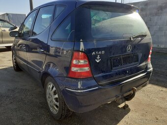 Mercedes-Benz A - 3