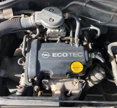Opel Corsa C světlo zrcátko dveře kapota nárazník - 3