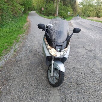 Skútr Piaggio 125 - 3
