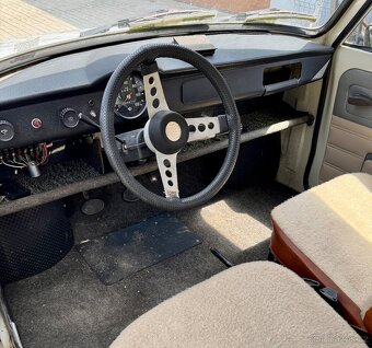 Trabant 601 - sleva - 3