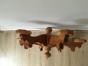 Dřevěný lustr z masivu - 3