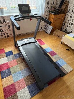 Běžecký pás Flow Fitness DTM 2000i - 3