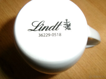 Krásný porcelánový hrnek LINDT se zajíčky - 3