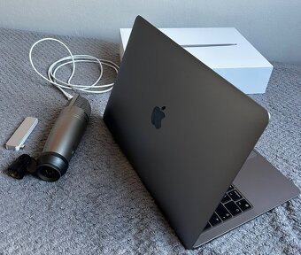 MacBook Air M1 98% baterie 30 cycle - 3
