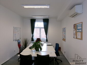Pronájem kancelářského celku 320m2 Brno střed - 3