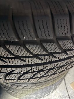 Zimní pneu 235/65 r 17 na alu 7x17 et 41 5x114,3 - 3