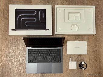 14’ MacBook Pro s čipem Apple M4 Pro 512GB úložiště - 3