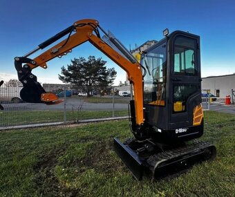 pásový bagr, kabinový bagr, bagr s kabinou - 3