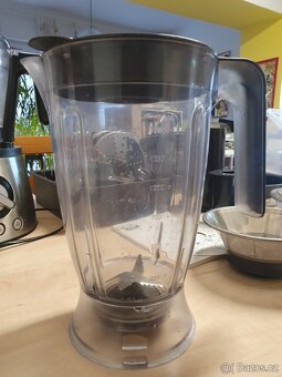 Kuchyňský robot Philips HR 7778 - 3