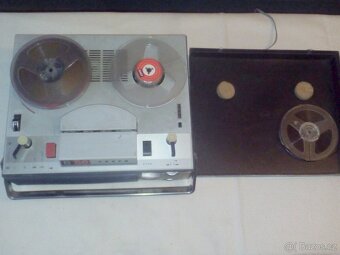 magnetofon Tesla B56 + stojánek na magnetofon.pásky - 3