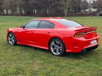 Dodge charger 5.7hemi 276kw rok výroby 2020 - 3