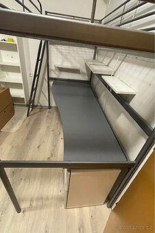 Prodám patrová postel ikea svarta s deskou - 3