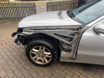 Mercedes e 320 benz 2004 - 3