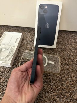 Apple iPhone 13 128gb Midnight. 100% stav, 22m zaruka, obal. - 3