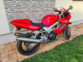 Honda VTR 1000F - 3