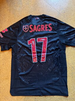 Dres Benfica Lisabon - 3