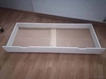 Postel s roštem a úložným prostorem - 3