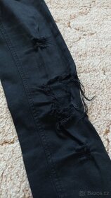 Černé super skinny džíny s roztrháním, vel. 34/XS - 3