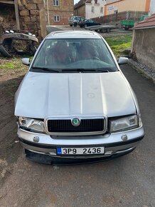 Náhradní Dily Škoda octavia 1 1,8i - 3