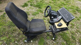 Herní set Logitech G25 + sedadlo - 3