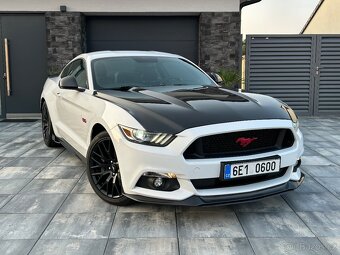 Ford Mustang 5.0Ti-VCT V8 GT nové v ČR 9900km - 3