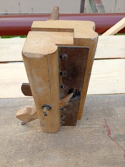 Hoblík - 3