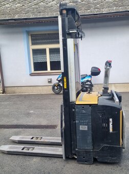 Ručně vedený vysokozdvižný vozík Caterpillar NSV 16 N - 3