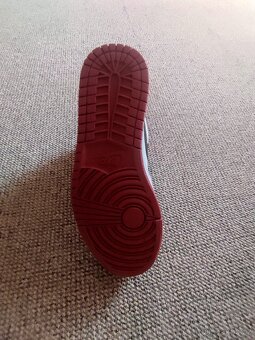 Jordan 1 Retro High - 3