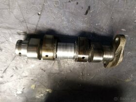 Yamaha XT 600 motorové díly - 3