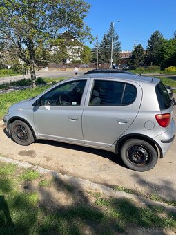 Toyota yaris - 3