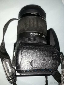 Fujifilm / Finepix HS10 - 3