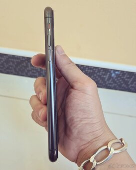 iPhone Xs plně funkční za dobrou cenu - 3