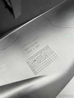 Honda Forza 350 pravý zadní boční plast (83200-K1B-D00ZD) - 3