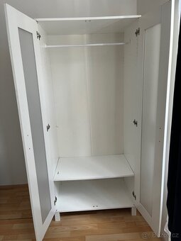 Bílá skříň za odvoz - 3