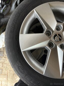 Škoda Originální litá kola s letní pneu 205/55 R16 - 3