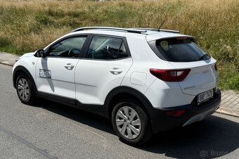 Kia Stonic 1,2i Comfort 1/23 ČR najeto 16 tkm - 3