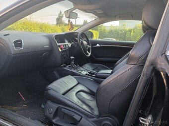 Audi A 5 S line anglie - 3