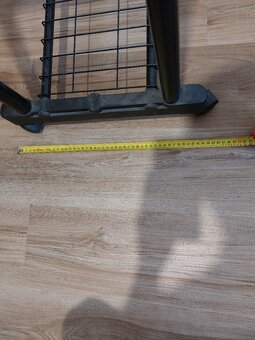 Pojízdné věšáky JYSK - 3