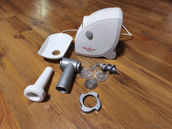 Mlýnek na maso Moulinex HV4 - 3