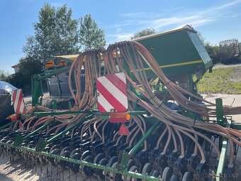 Secí stroj John Deere 740A - 3