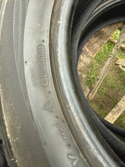 Zimní pneu 215/60/R17 Momo - 3