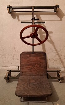 retro motokára z roku 1985 - 3