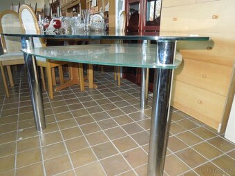 Jídelní stůl skleněný - 3