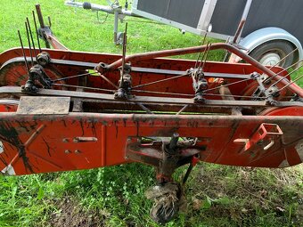 Obraceč sena MF-70 - 3