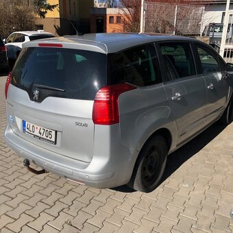Peugeot 5008 1,6 benzín - 3