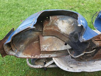 Vespa 125 primavera veteran kastle - 3