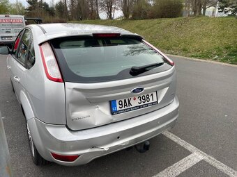 Ford Focus 1.6 nafta 2010 - 3