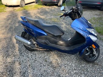 skutr Yamaha 125 - 3