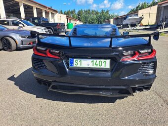 Chevrolet Corvette C8 Stingray - 3
